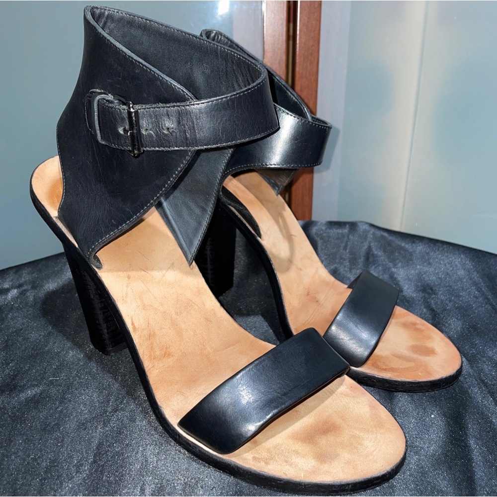 Vince Nicole Black Leather Block Heel Sandals Size 8.5 Revolve Sold Out! $425